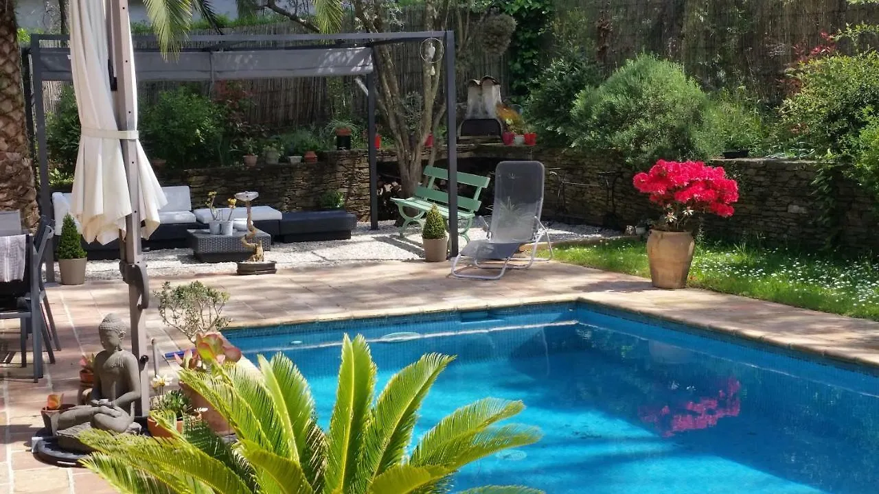 Nocleg ze śniadaniem Bed and Breakfast La Douce Heure Mougins